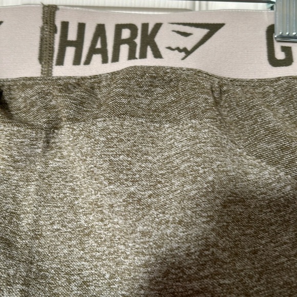 Gymshark leggings sage green size M - Picture 3 of 3